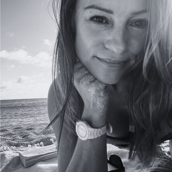 Meet your Posher, Sloan - Picture 1 of 1